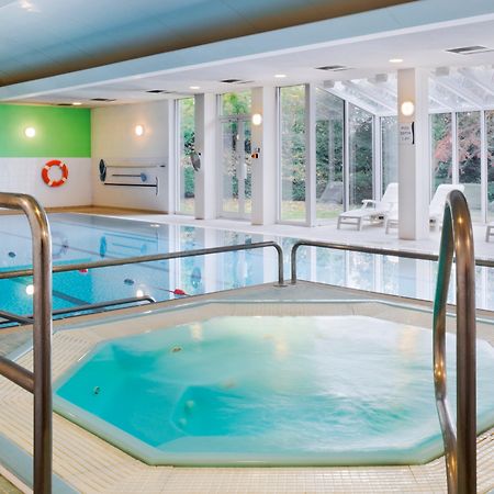Holiday Inn Colchester By Ihg Экстерьер фото