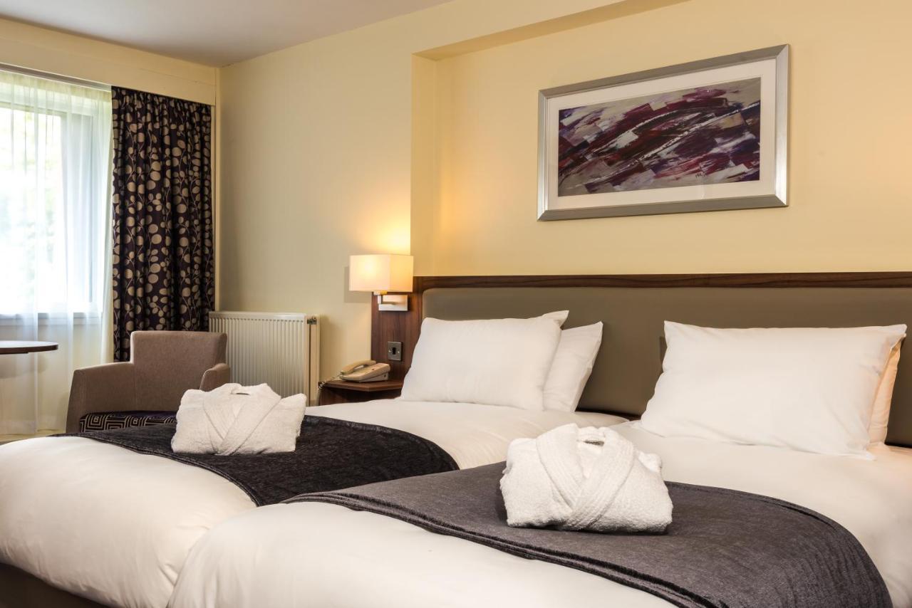 Holiday Inn Colchester By Ihg Экстерьер фото
