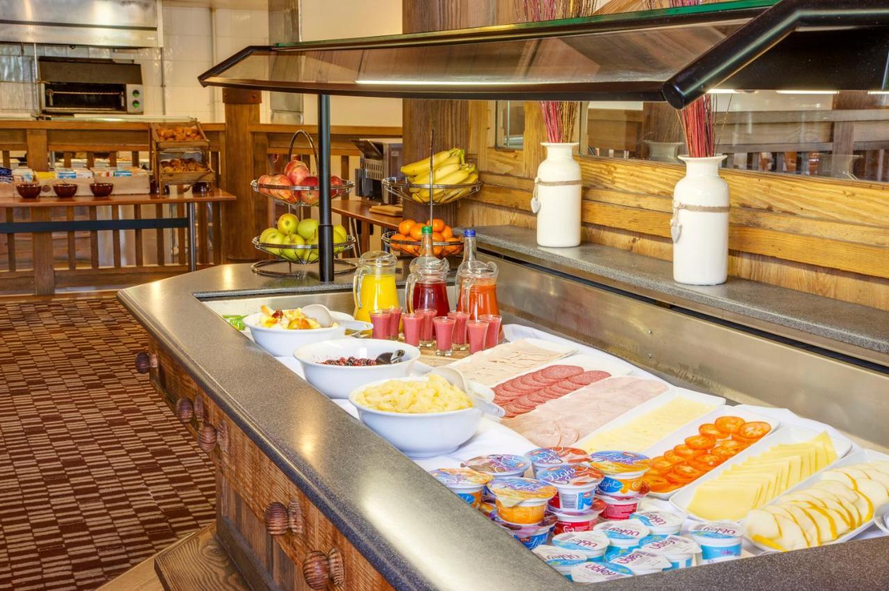 Holiday Inn Colchester By Ihg Экстерьер фото