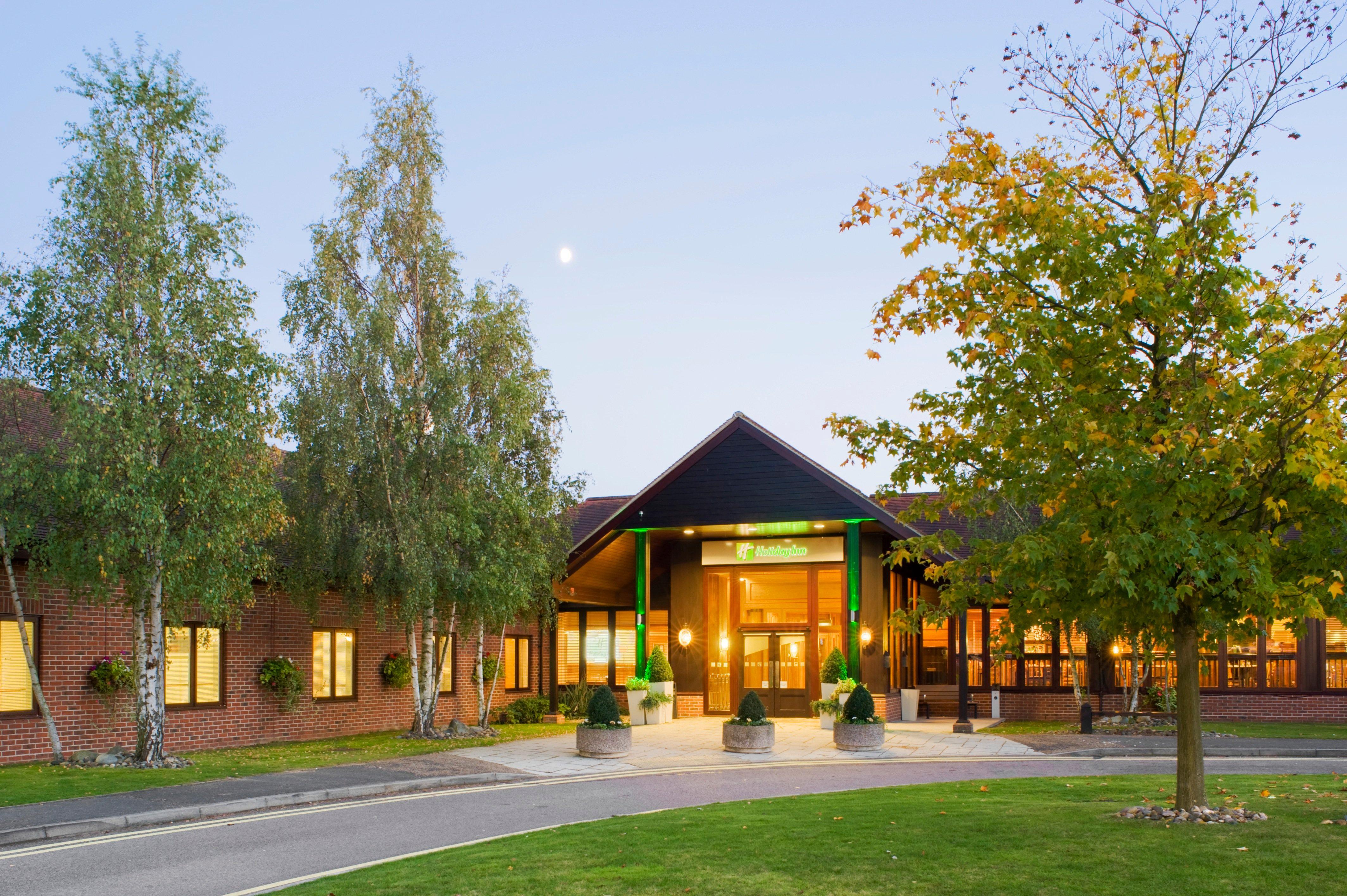 Holiday Inn Colchester By Ihg Экстерьер фото
