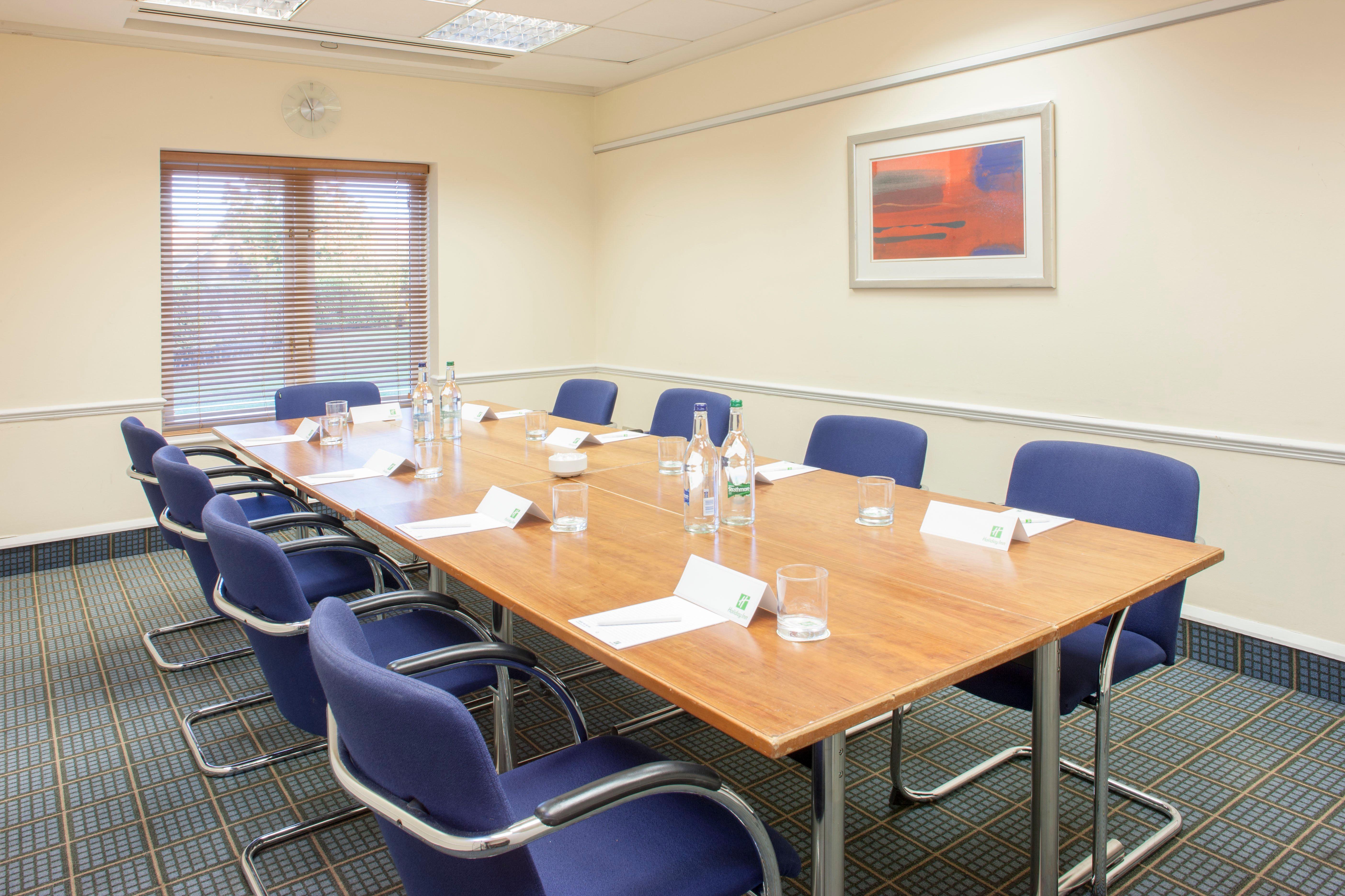 Holiday Inn Colchester By Ihg Экстерьер фото