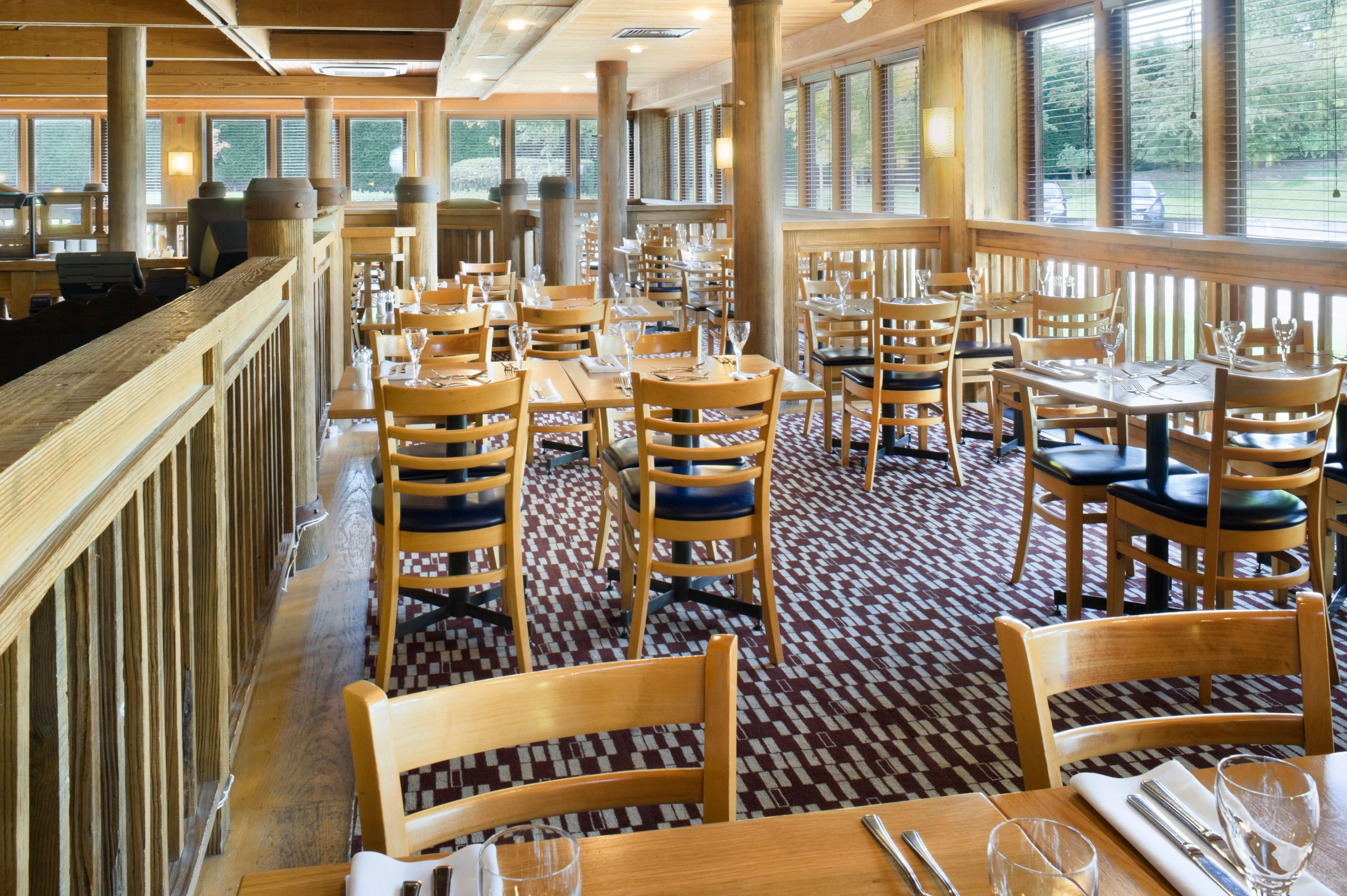 Holiday Inn Colchester By Ihg Экстерьер фото