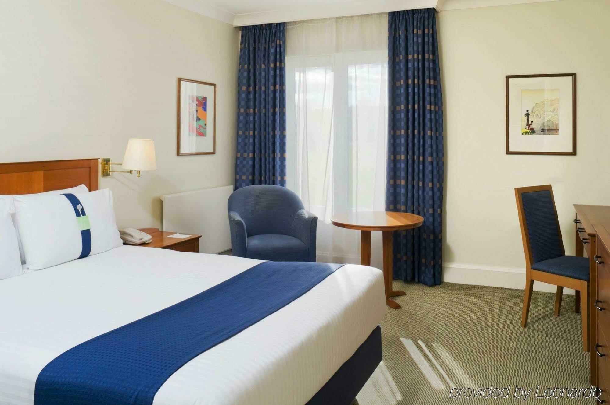 Holiday Inn Colchester By Ihg Экстерьер фото